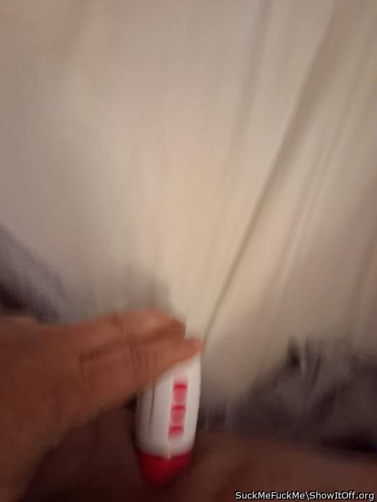 Adult image from SuckMeFuckMe