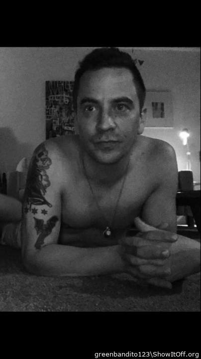 I dont seem to have a profile pic, could i somehow put a circle headsholder