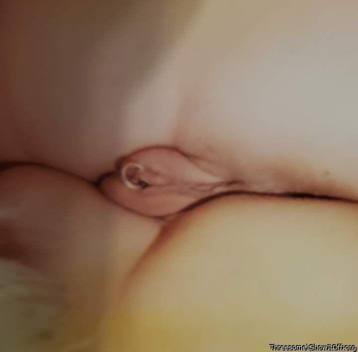 I LOVE A Big fat pussy on very small woman.