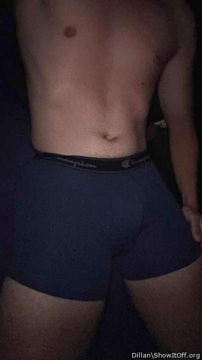 Nice body and bulge 