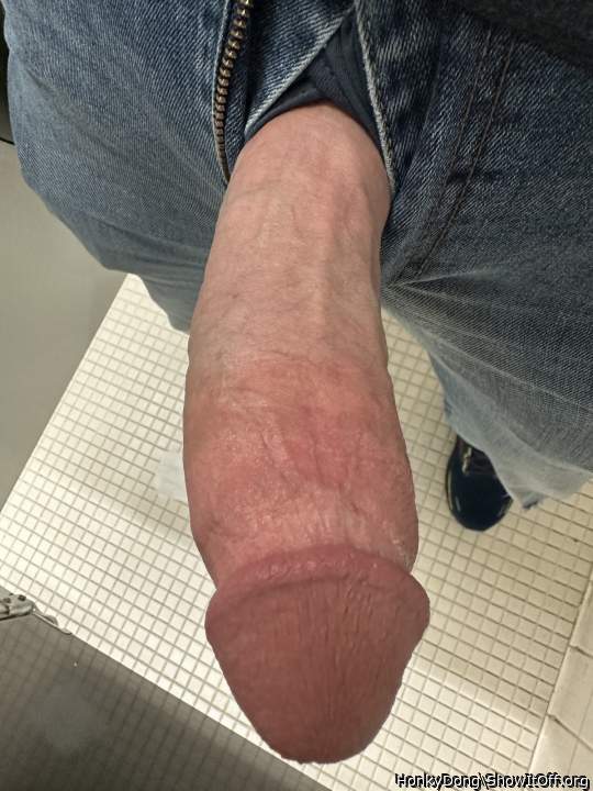 Back at work and ready to fuck or a good suck.