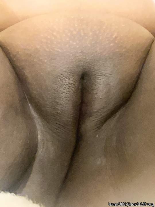 Damn so yummy I could lick that for hours