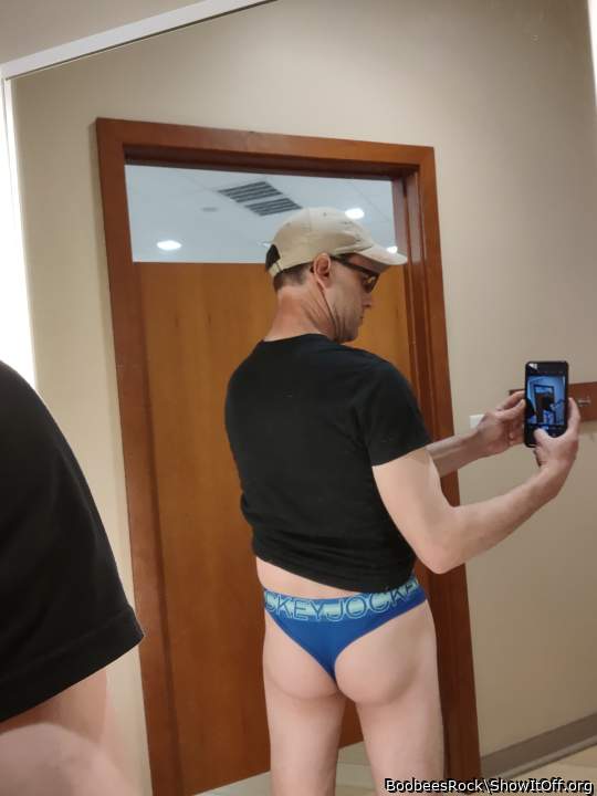 Adult image from BoobeesRock