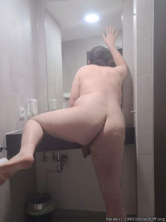 Geiler Arsch, ldt zum ficken ein