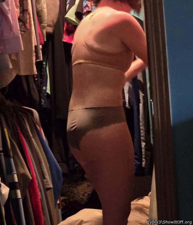 Adult image from Tybly3