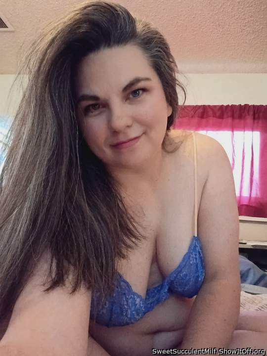 Heyyy.. a laugh.. 💋