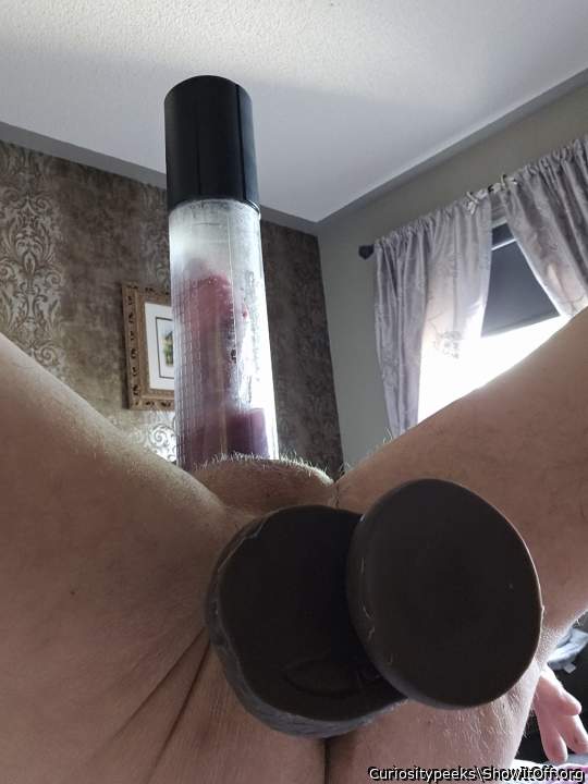 Adult image from Curiositypeeks