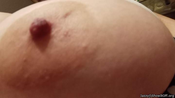 Gorgeous nipple!!! Yummy!!!