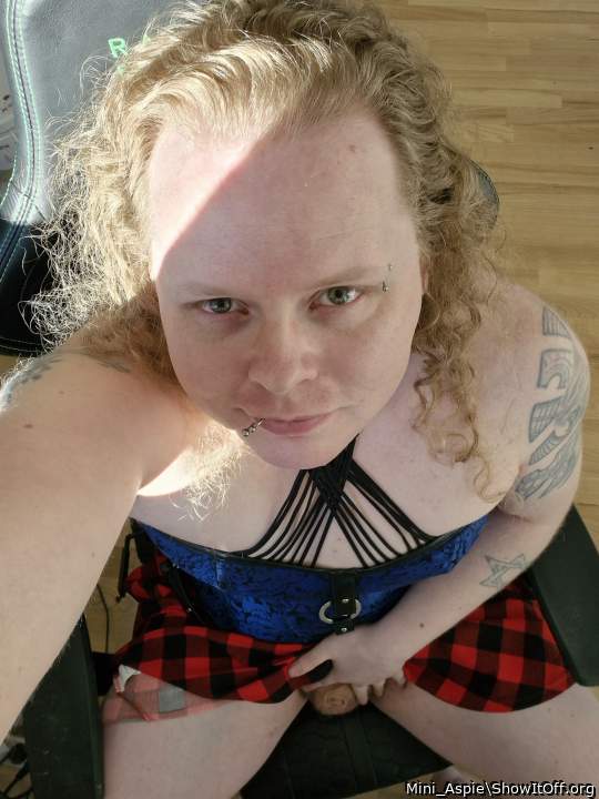 Adult image from Mini_Aspie