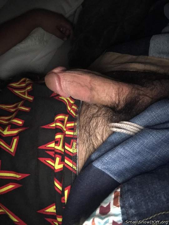 I love young,cut cock,,