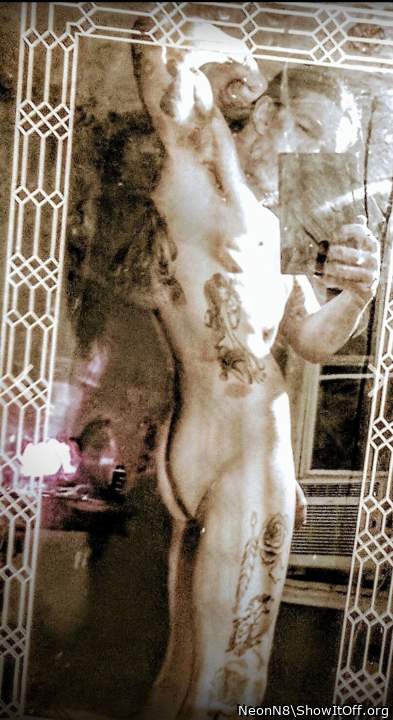 Adult image from NeonN8