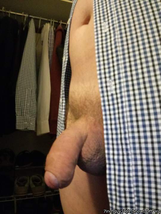 I got to playing with myself after shaving my balls I love my smooth sac