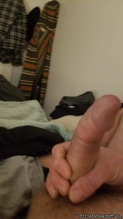  would enjoy jerking you off