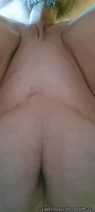Adult image from LadyVoyeur