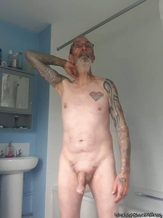 Adult image from hiluxboy