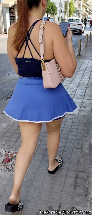 A random sexy hottie on the street who I wanna fuck hard!