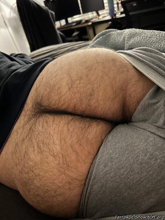 I love his ass ;)