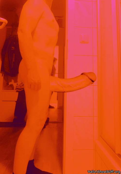 Adult image from Hallo