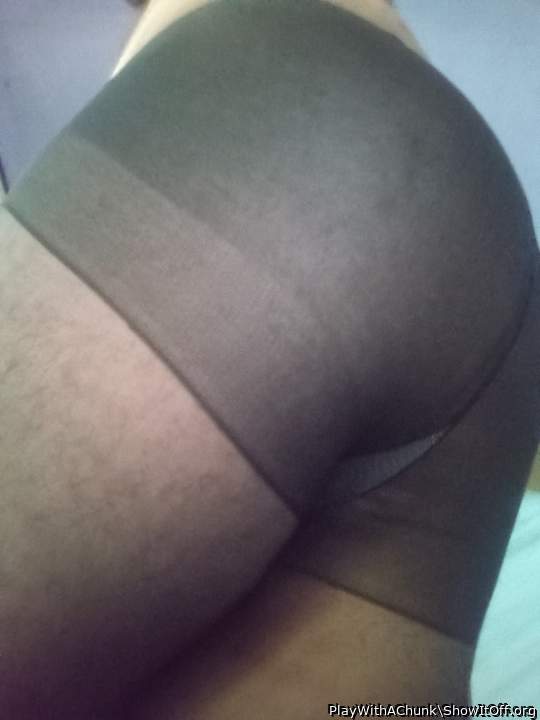 Ass looks decent in hose!!!