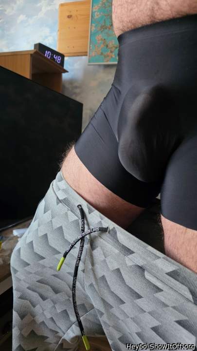 Adult image from Hey6o