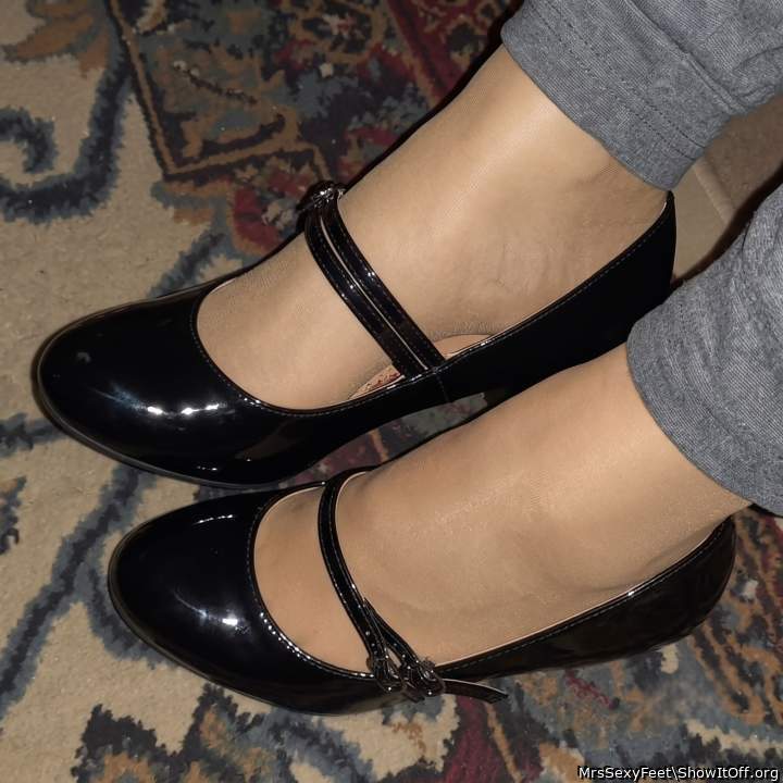 Adult image from MrsSexyFeet
