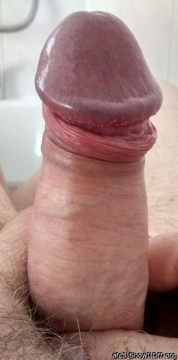 Such a delicious looking dick!!     