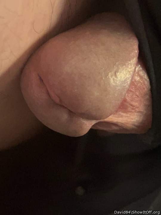 Love to feel your big beautiful knob squirt down my throat. 