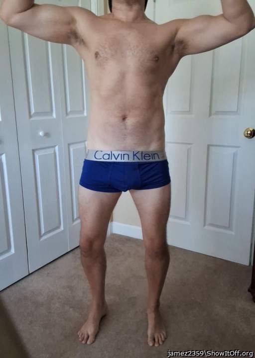 awesome muscles, awesome bulge, awesome undies 