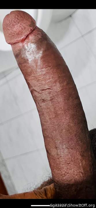 Wife wants to worship your big cock. 😜😈