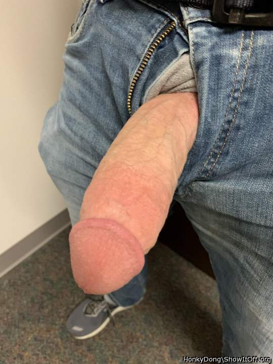 Horny at work...hope my girl gives me some pussy when we get home.