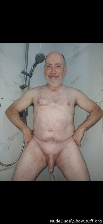 Naked shower selfie⁴ (How do I look?)