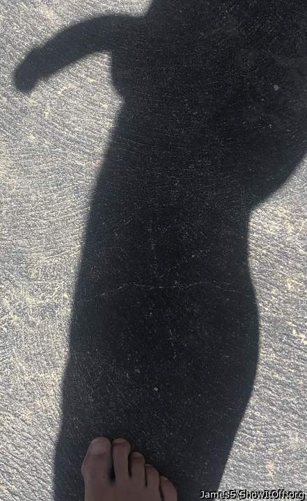 I make a nice shadow, if I do say so myself.