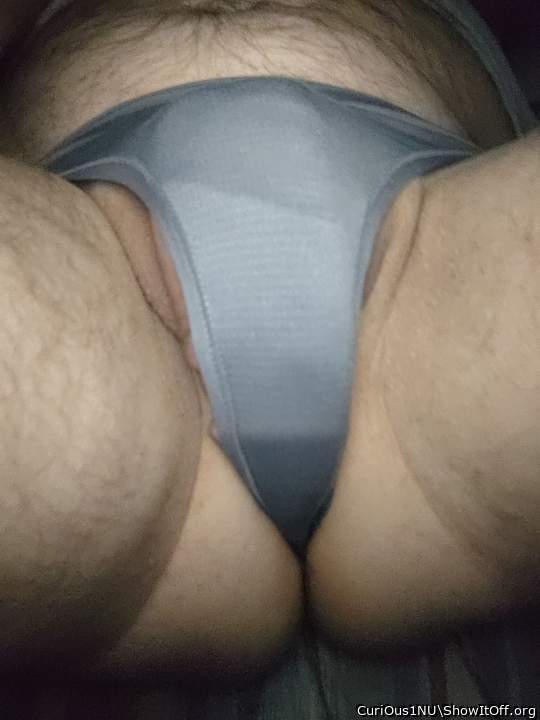 Loverubbing my cock on my ass,wanna rub yours on it