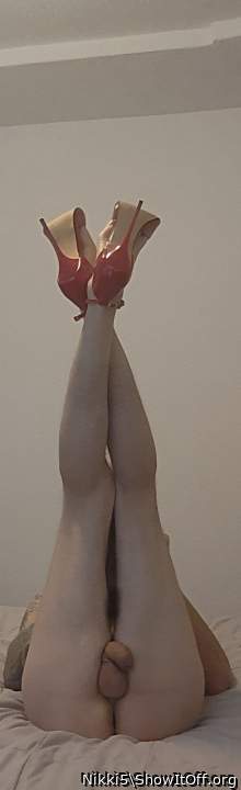 Mmmm, sexy legs..    