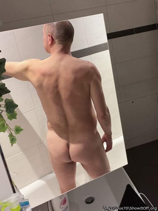Adult image from bi_curious70
