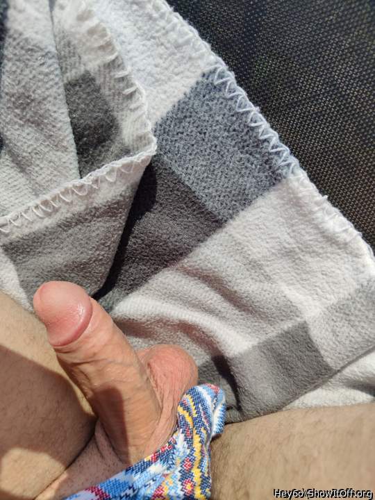 Adult image from Hey6o