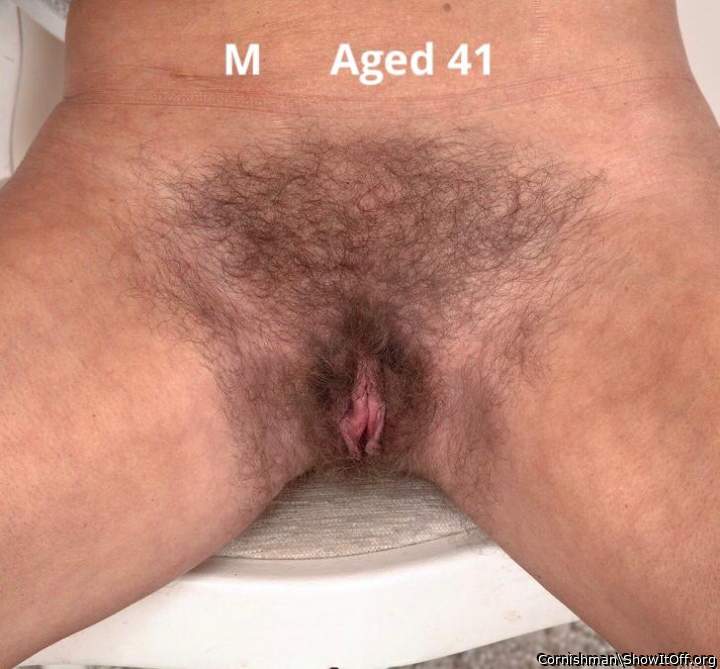 What a beautiful pussy. I love the hair. Can never have to m