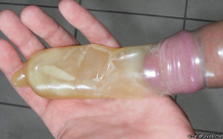cum filling condom : fifth load #day5 (and the last one) - the result in my hand