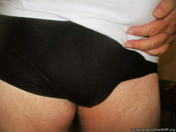 My early morning bulge in tight black briefs, 21.8.25