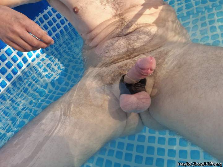 Adult image from Hey6o