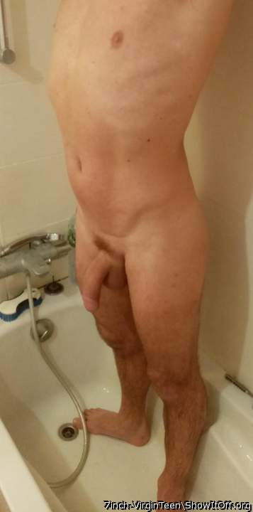 Stunning male nudity! Superb cock and cute pubes  