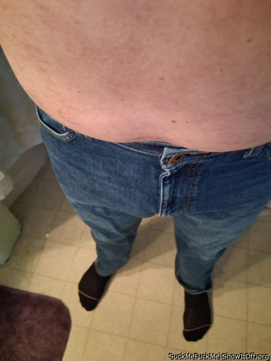 Adult image from SuckMeFuckMe
