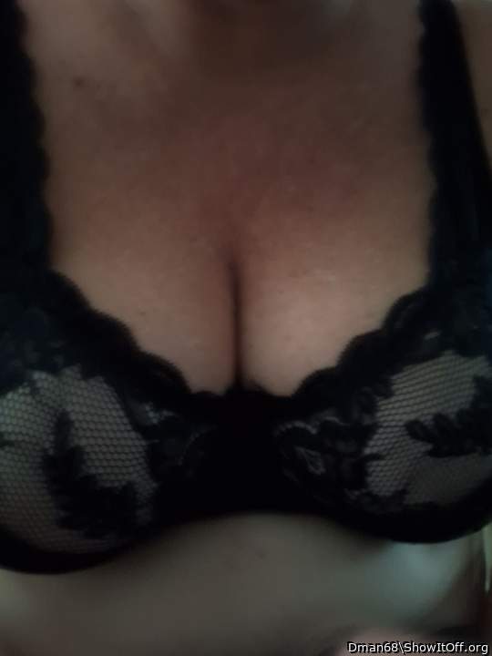 Gorgeous lace bra. Very sexy indeed. Love the pic hot hot ho