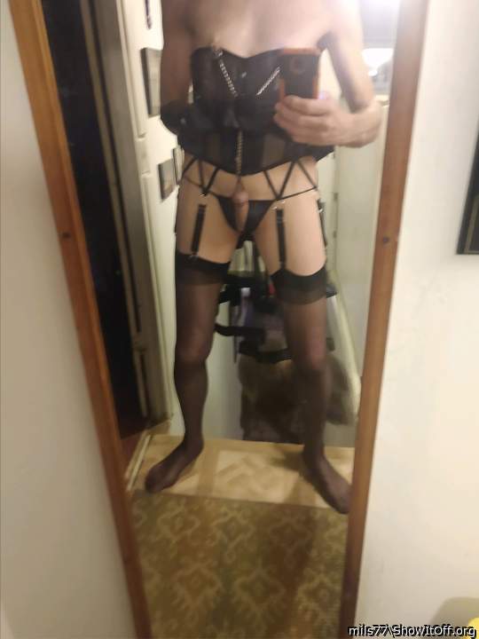 Adult image from mils77