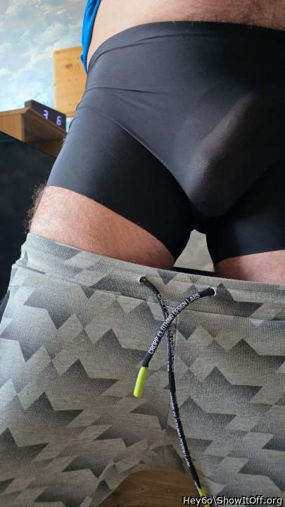 Adult image from Hey6o