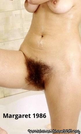 Gorgeous! Love the thick bush, so hot. 