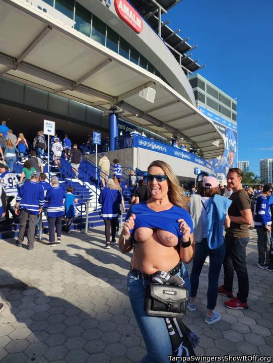 GO BOLTS!