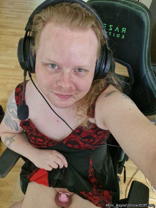 Adult image from Mini_Aspie