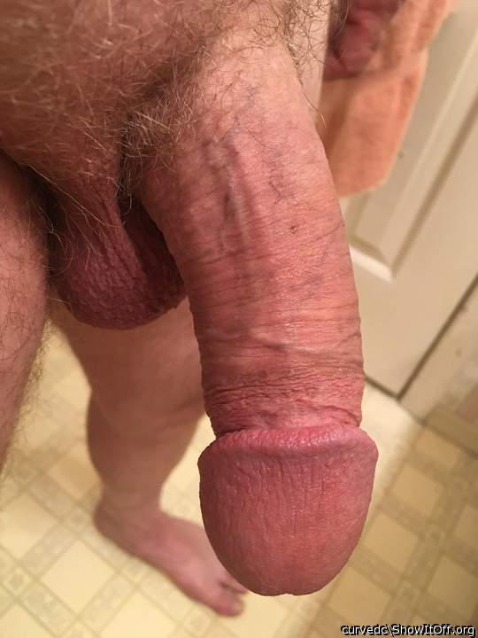 Wow, you have a very nice, good looking cock.....mmmmm    