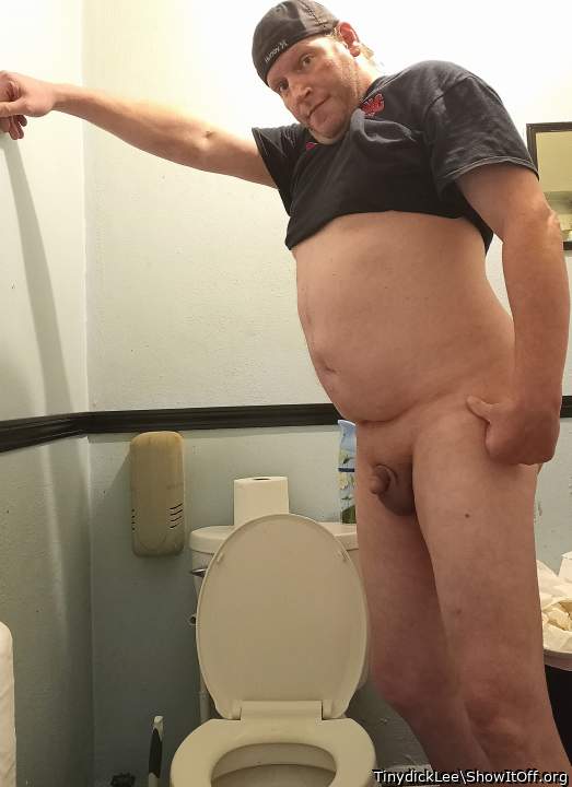 Lee Przybylowicz trying to pee